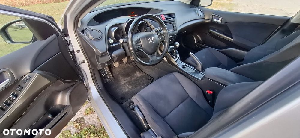 Honda Civic 1.6 i-DTEC Executive Navi - 24