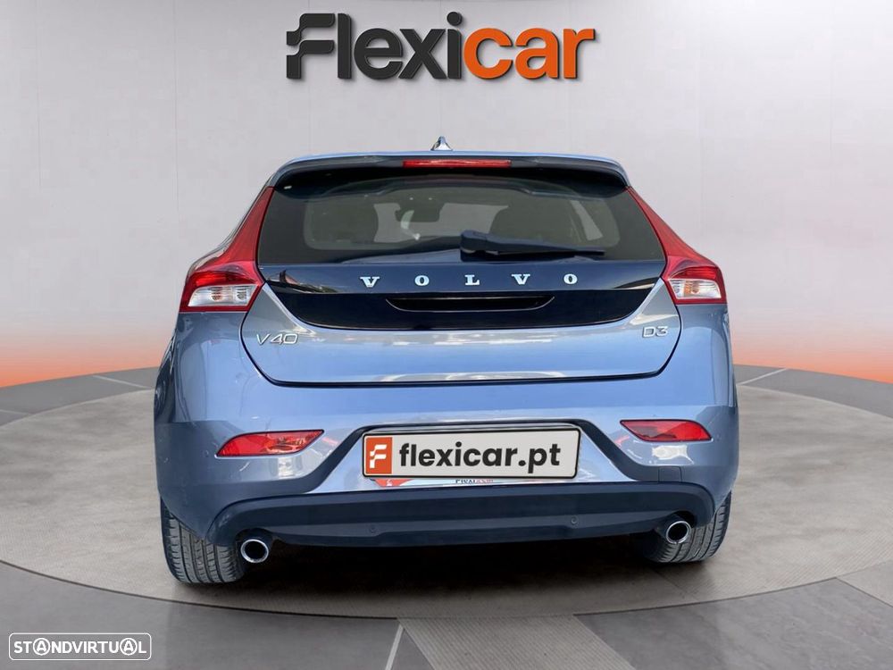 Volvo V40 2.0 D3 Momentum Geartronic - 6