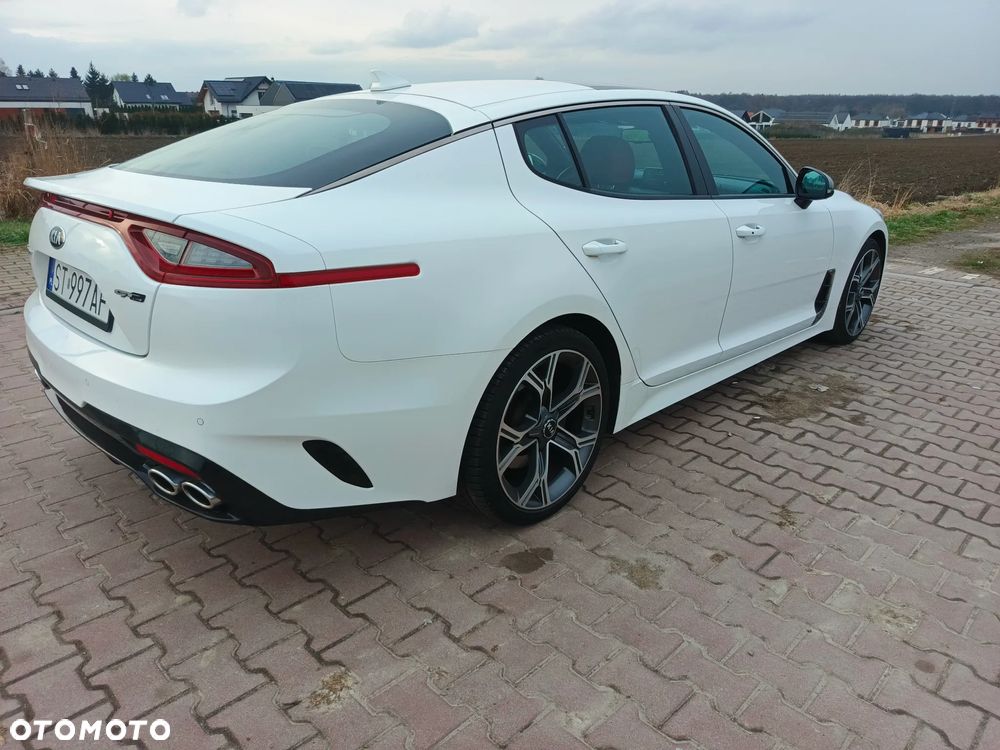 Kia Stinger - 7