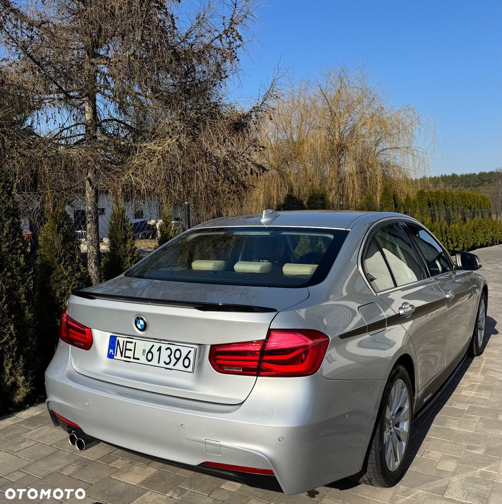 BMW Seria 3 330d xDrive M Sport - 3