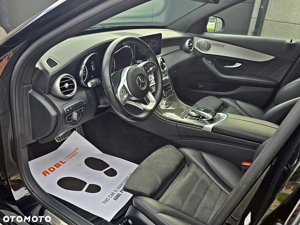 Mercedes-Benz Klasa C 300 4Matic 9G-TRONIC Night Edition - 13