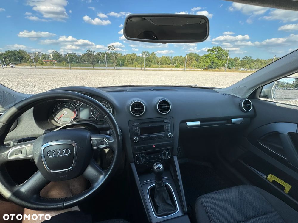 Audi A3 3-drzwiowe 1.6 TDI DPF Ambiente - 10