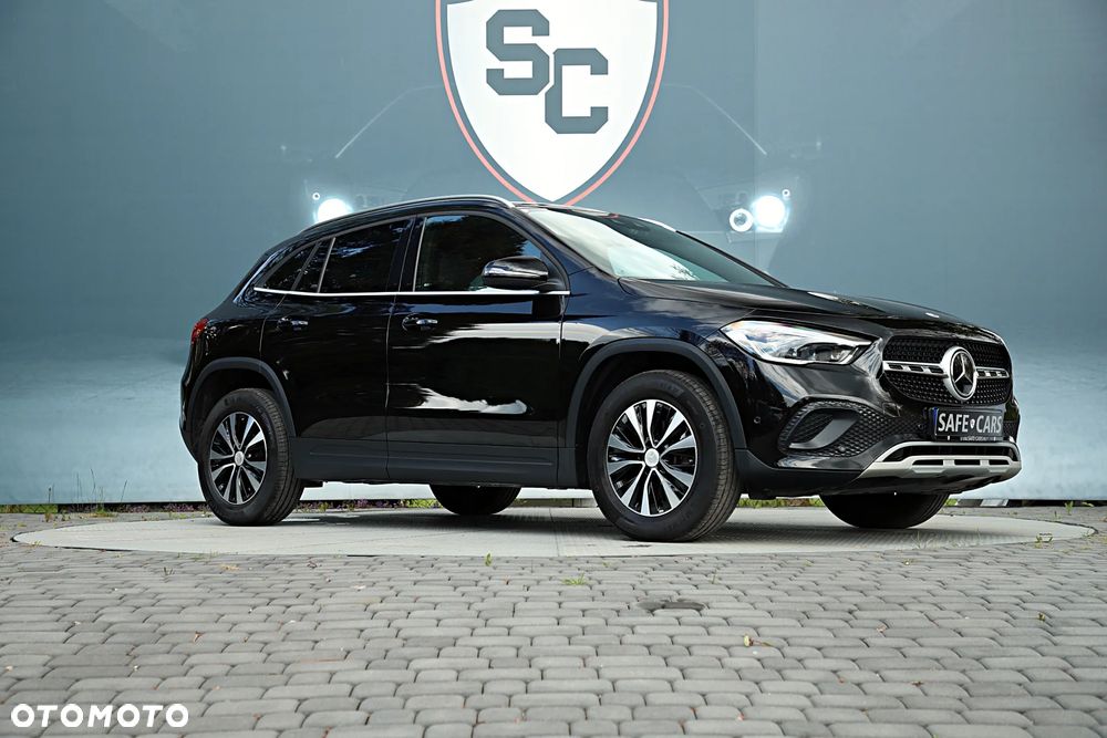 Mercedes-Benz GLA 200 Style - 12