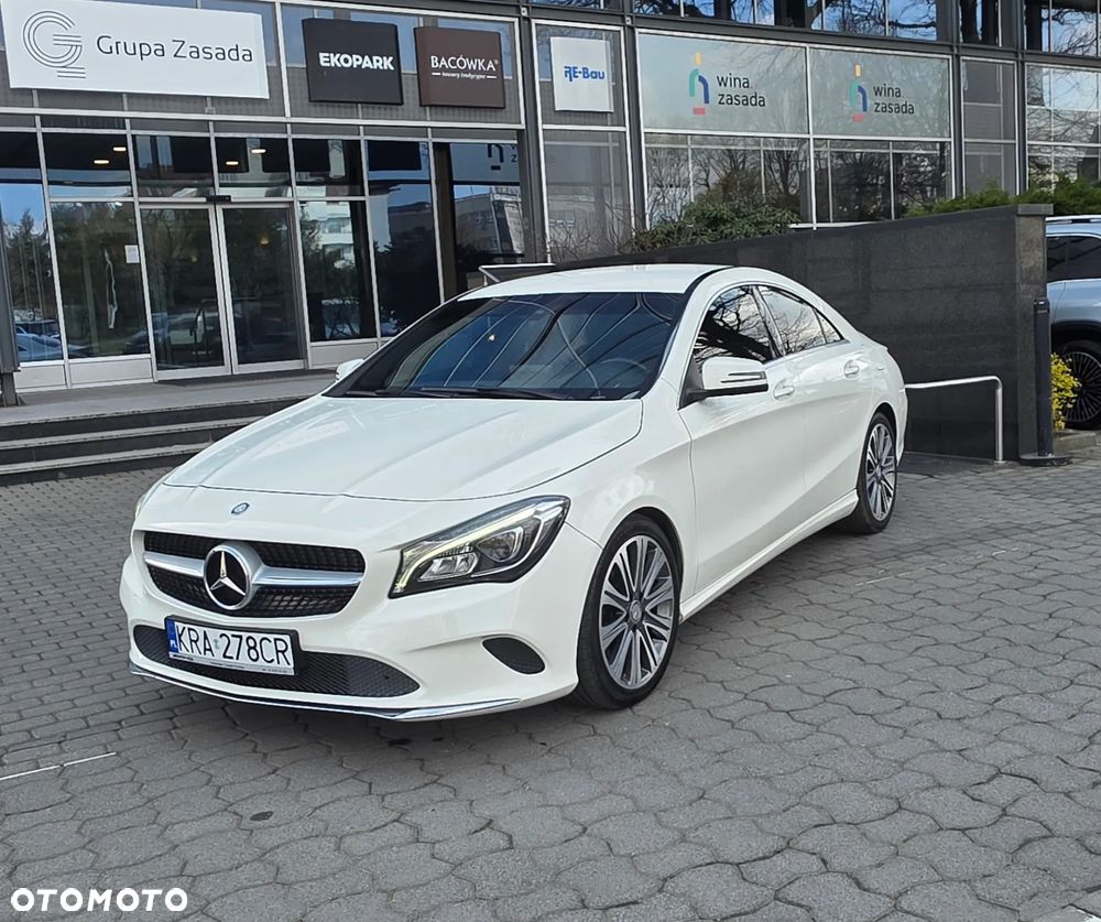 Mercedes-Benz CLA 250 7G-DCT UrbanStyle Edition - 2