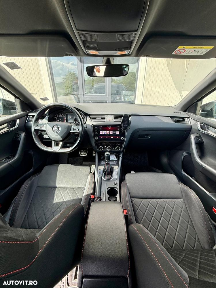 Skoda Octavia 2.0 245 TSI DSG RS - 5