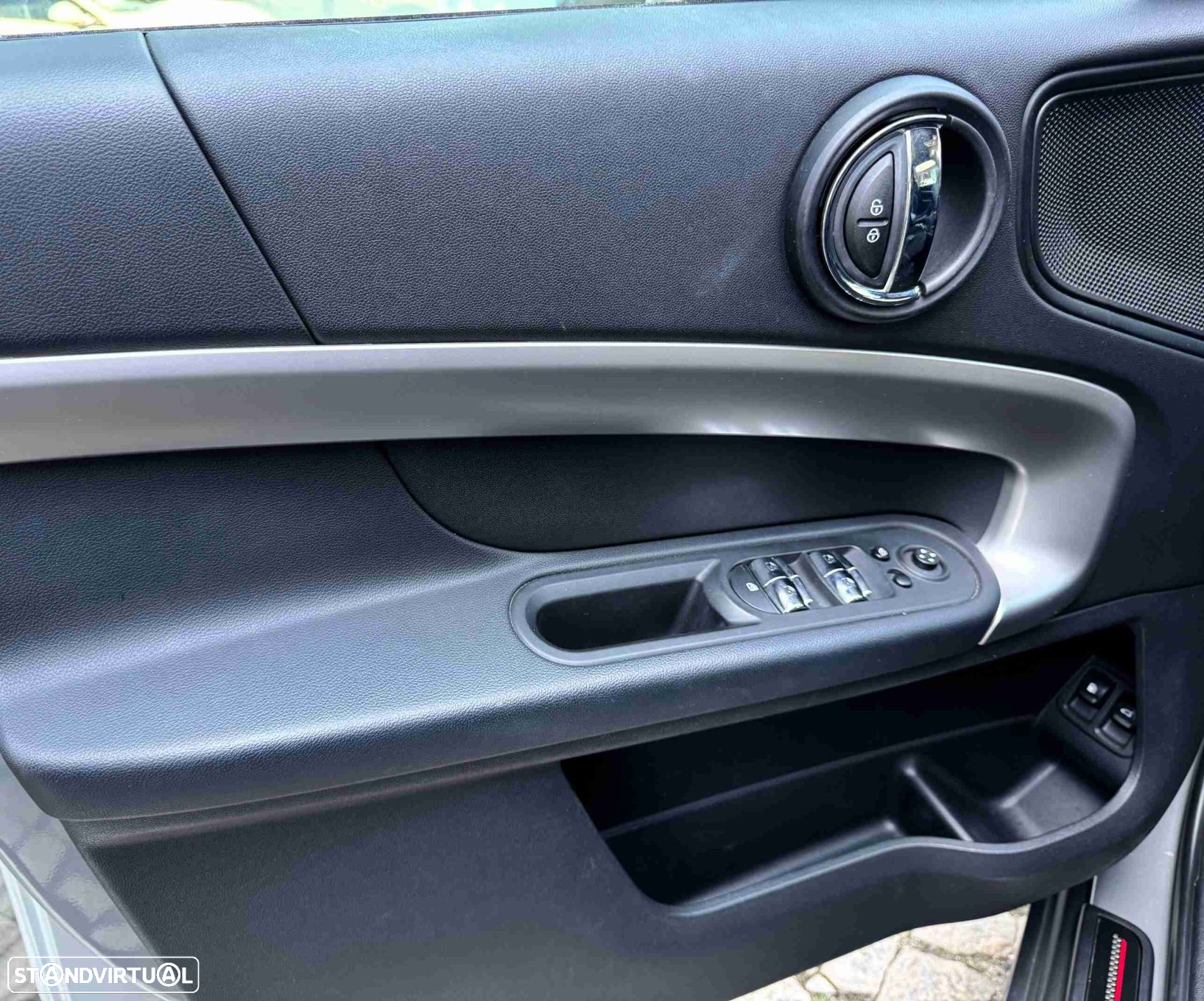 MINI Countryman Cooper ALL4 Classic Auto - 8