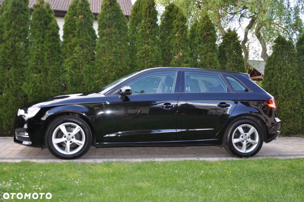 Audi A3 Sportback 1.4 TFSI Ambiente - 20