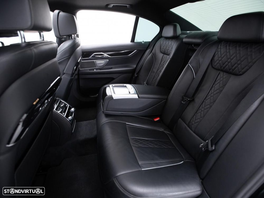 BMW 730 - 12