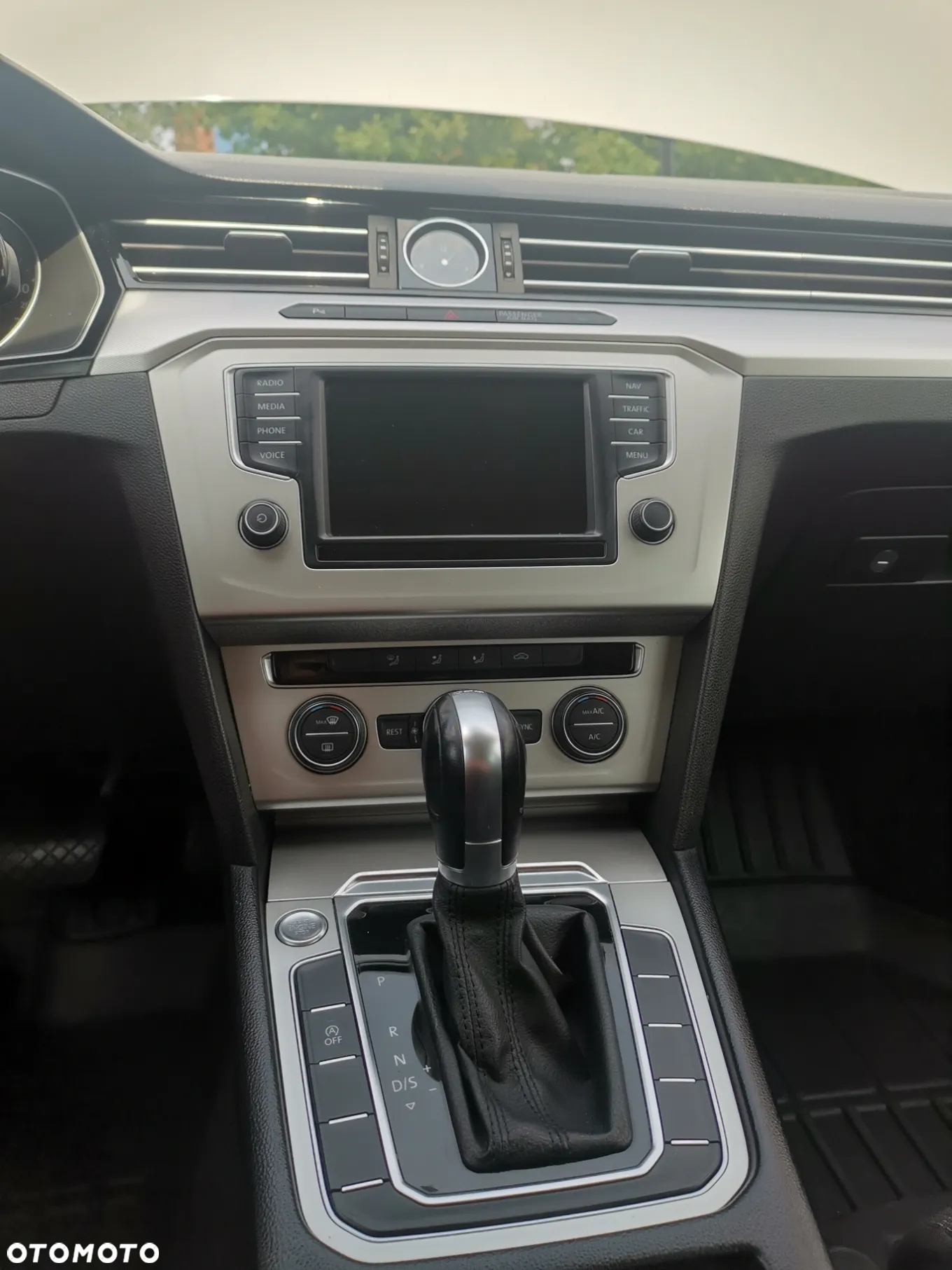 Volkswagen Passat 2.0 TDI BMT Comfortline DSG - 9