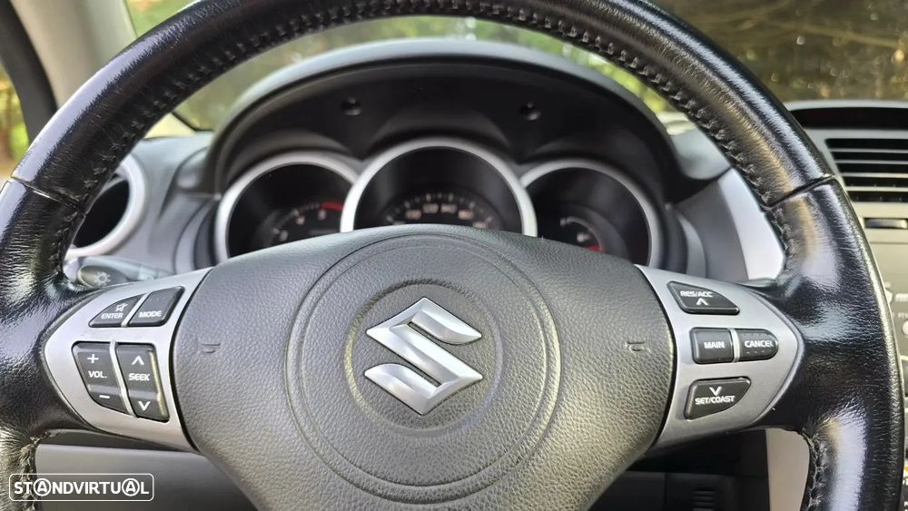 Suzuki Grand Vitara 1.9 DDiS X-Premium - 12
