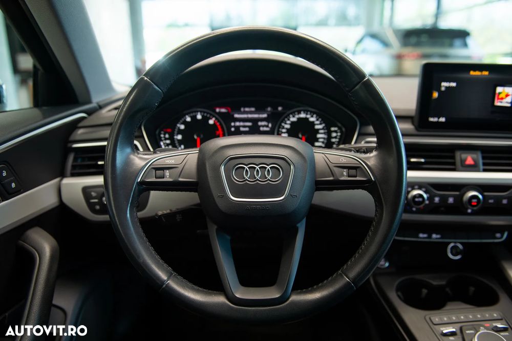 Audi A4 2.0 35 TFSI S tronic MHEV Basic - 16