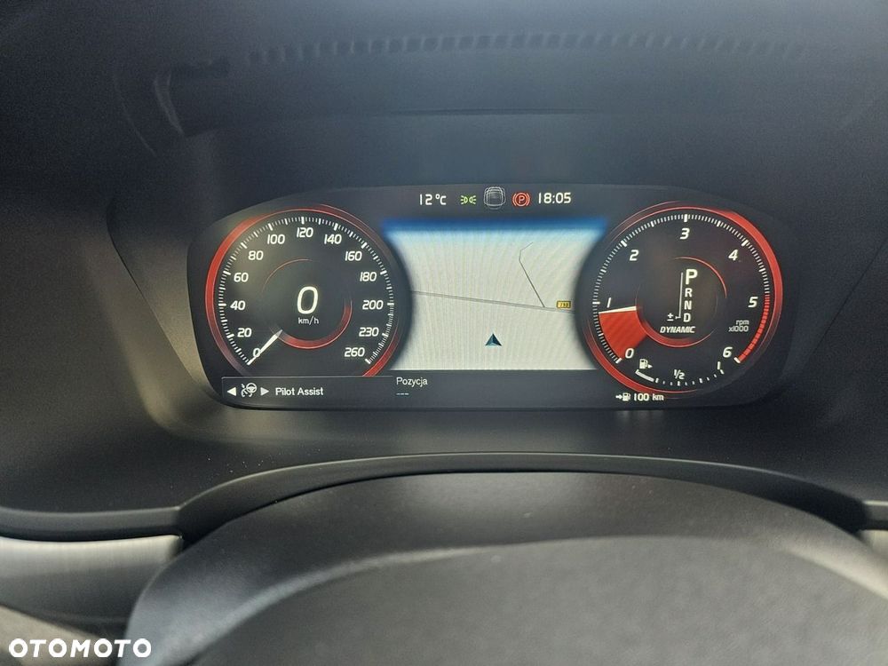 Volvo V90 D4 Momentum Pro - 31