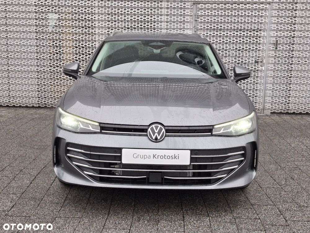 Volkswagen Passat - 2