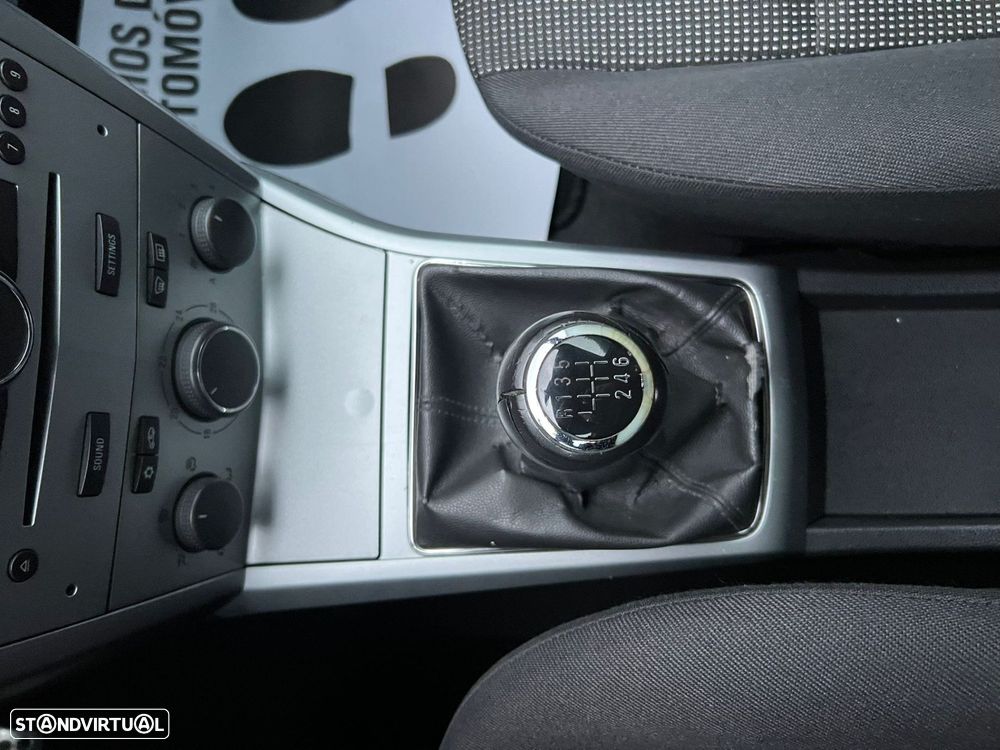 Opel Astra GTC 1.3 CDTi - 30