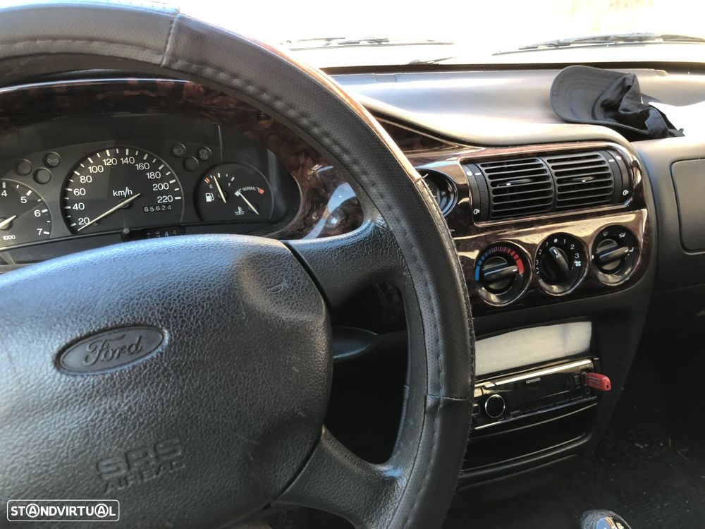 Ford Escort SW - 2