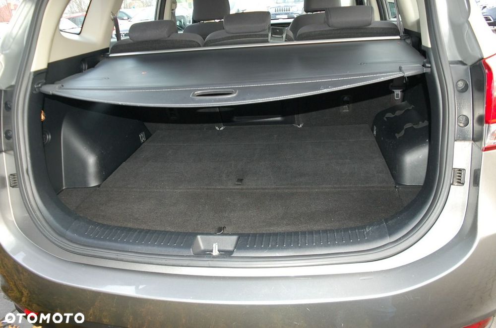 Kia Carens - 27