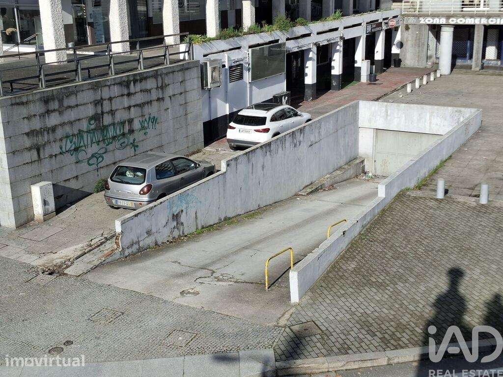 Parque de Estacionamento / Garagem / Box em Vila Real de 24 m2 - Grande imagem: 2/10