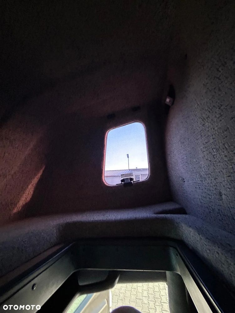 Mercedes-Benz Sprinter - 20