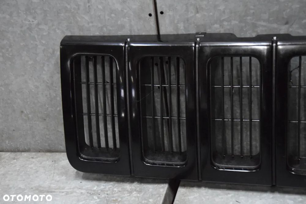 JEEP GRAND CHEROKEE ZJ GRILL ATRAPA - 2