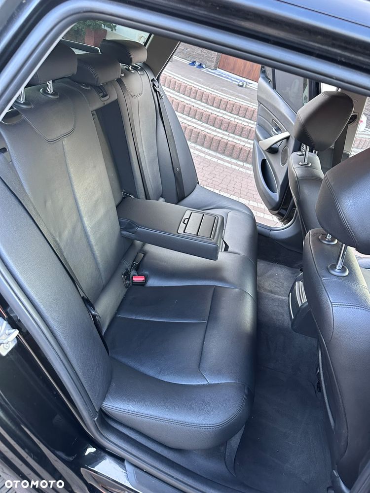BMW Seria 3 318d DPF Edition Exclusive - 24