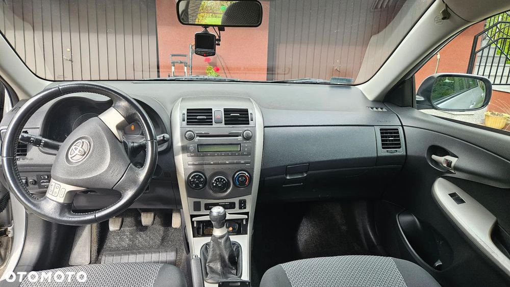 Toyota Corolla - 7