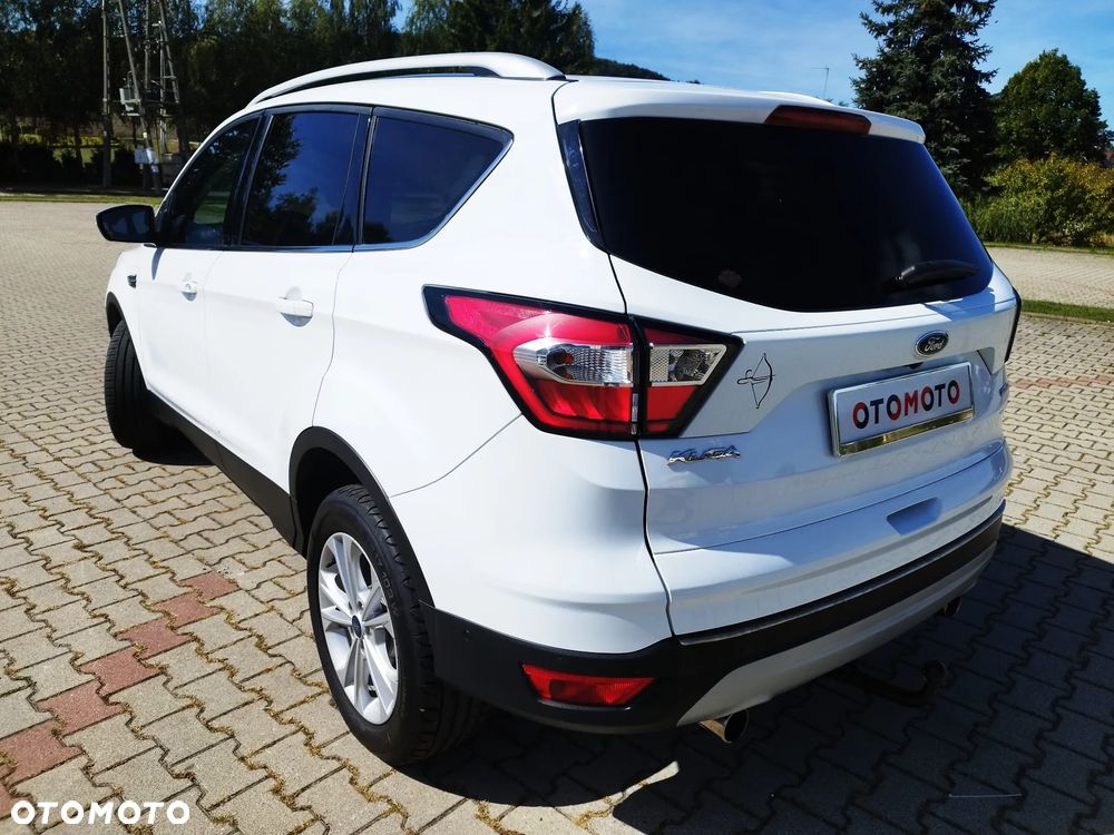 Ford Kuga 1.5 EcoBoost 2x4 Titanium - 8