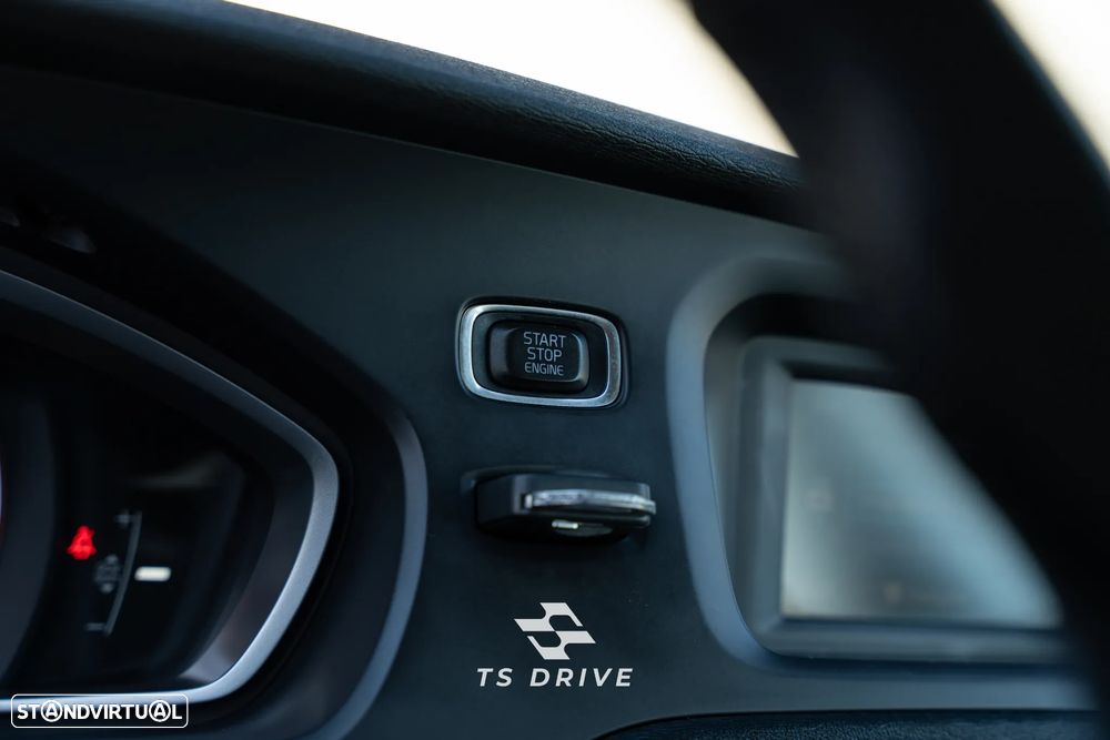 Volvo V40 1.6 D2 Momentum Eco - 13