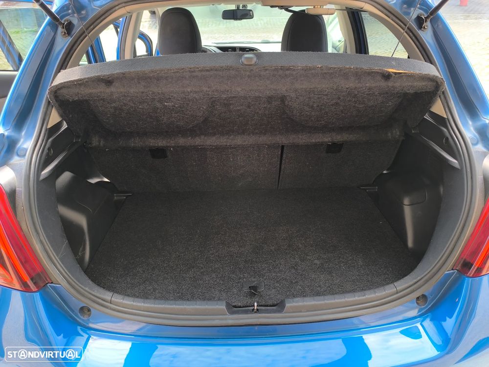 Toyota Yaris 1.5 HSD Comfort+Navi - 10