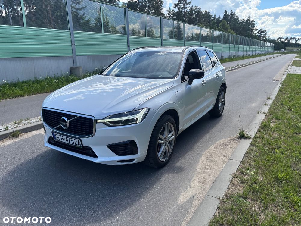 Volvo XC 60 T8 AWD Plug-In Hybrid R-Design - 1