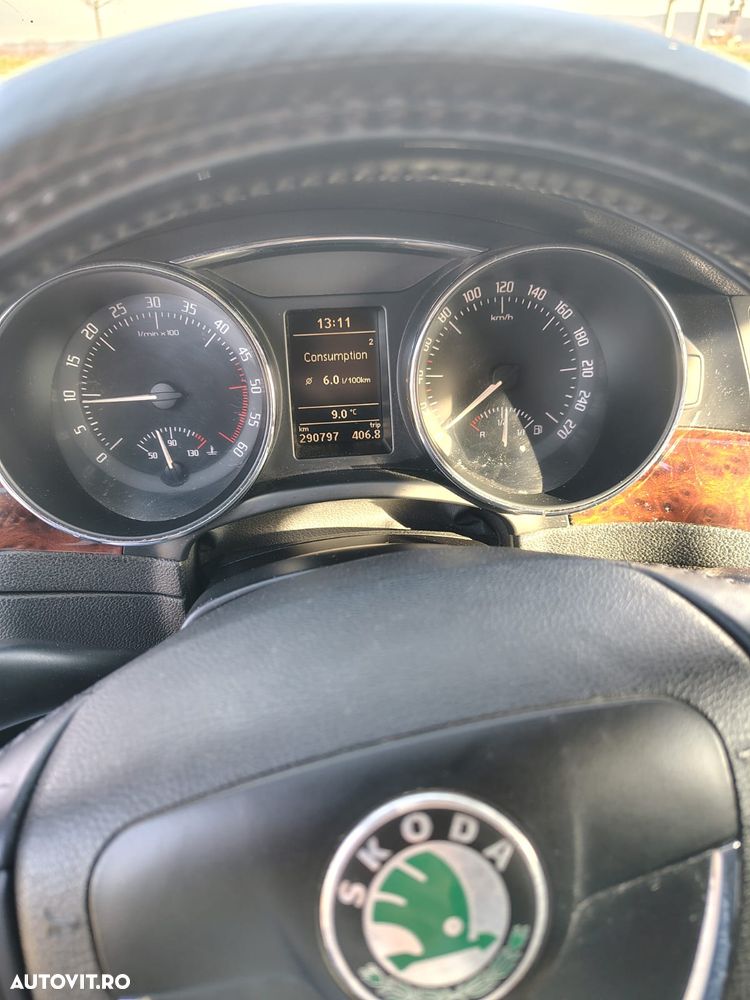 Skoda Superb 2.0 TDI PD Comfort - 8