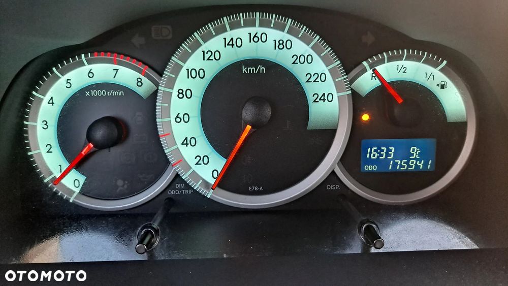 Toyota Corolla Verso 1.6 Terra - 20