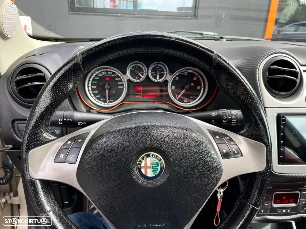 Alfa Romeo MiTo 1.3 JTD Distinctive S&S - 8