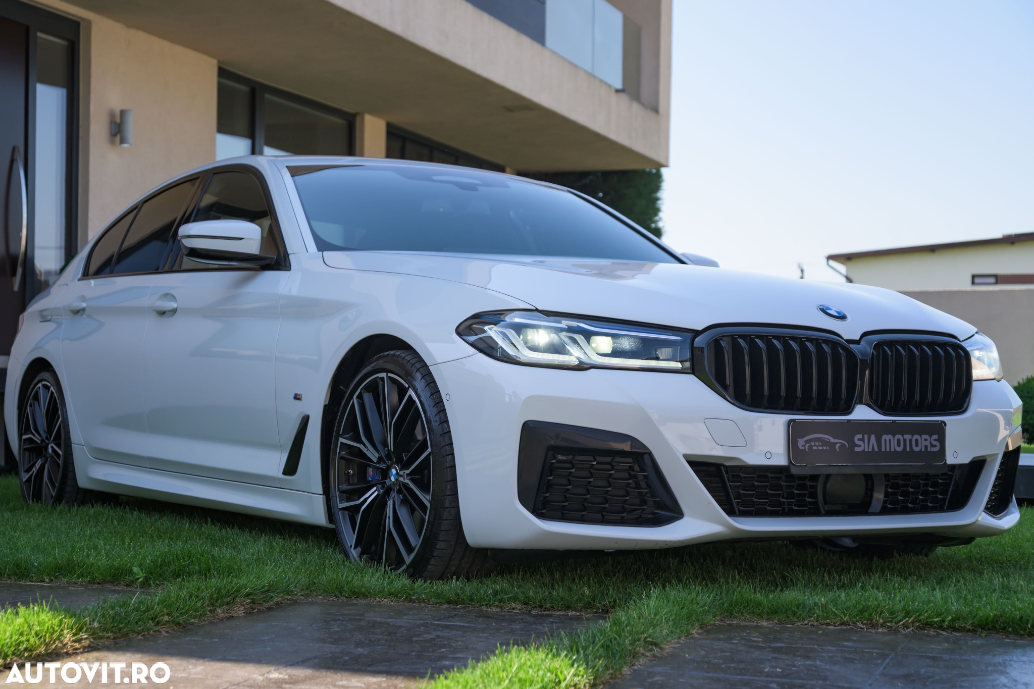 BMW Seria 5 530d xDrive AT MHEV - 4
