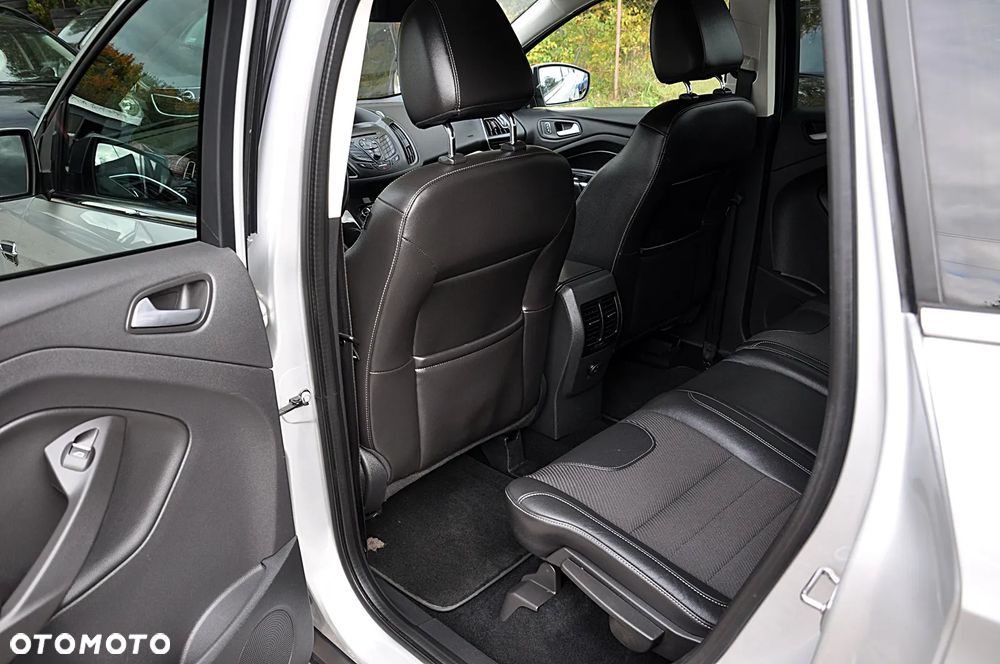 Ford Kuga - 27