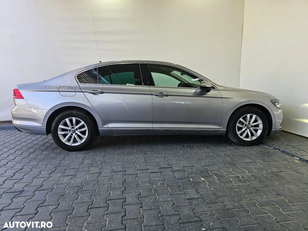 Volkswagen Passat 1.5 TSI ACT DSG Comfortline - 25