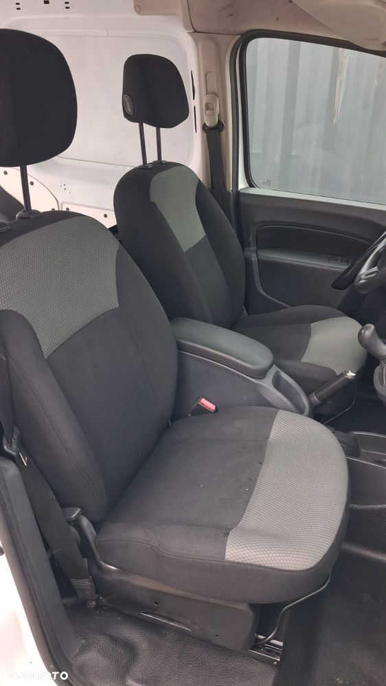 Renault KANGOO - 15