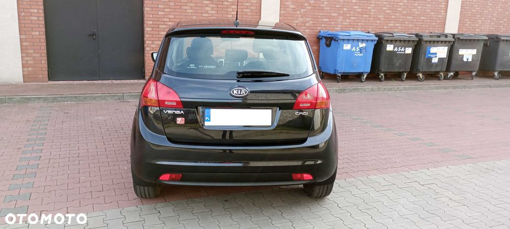 Kia Venga - 3