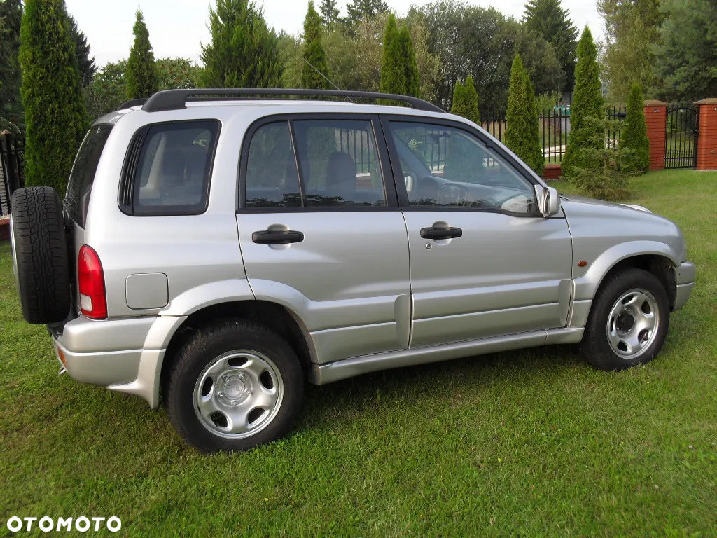 Suzuki Grand Vitara 2.0 - 4