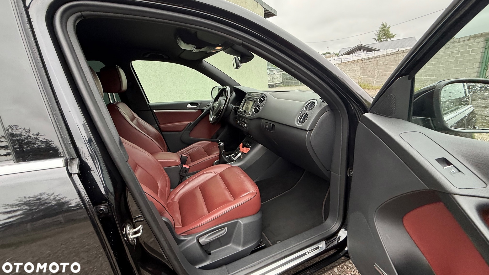 Volkswagen Tiguan 2.0 TDI 4Mot Perfectline R-Style - 26