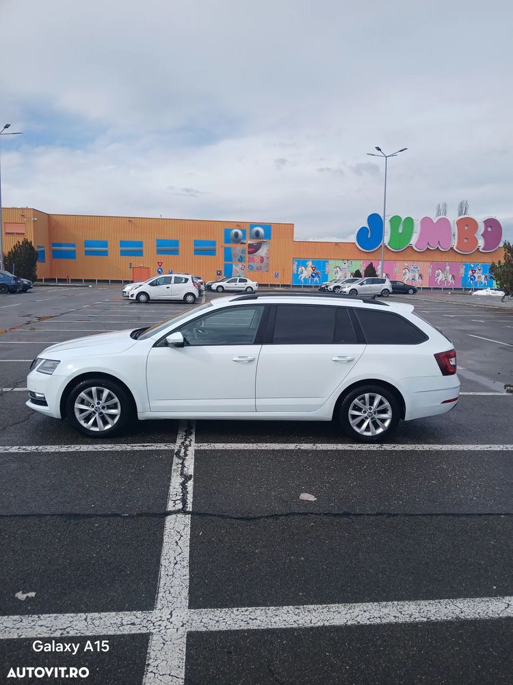 Skoda Octavia 2.0 TDI (Green tec) DSG Style - 11