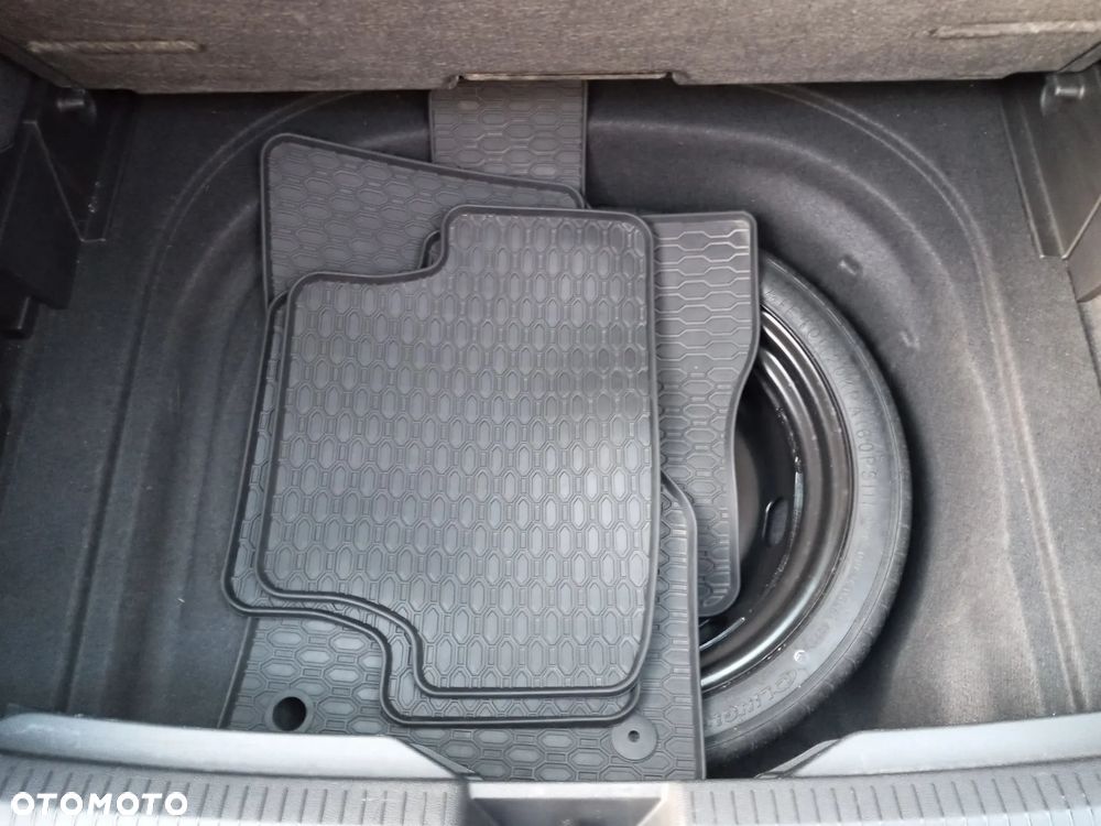 Volkswagen Golf 2.0 TDI Life - 37