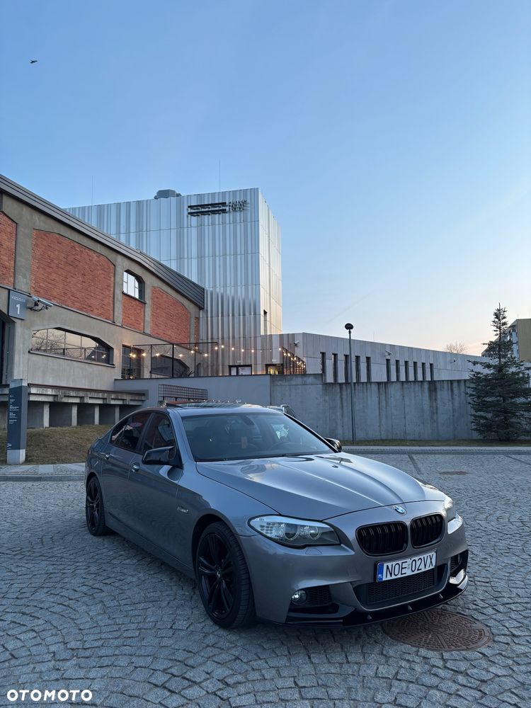 BMW Seria 5 528i - 3