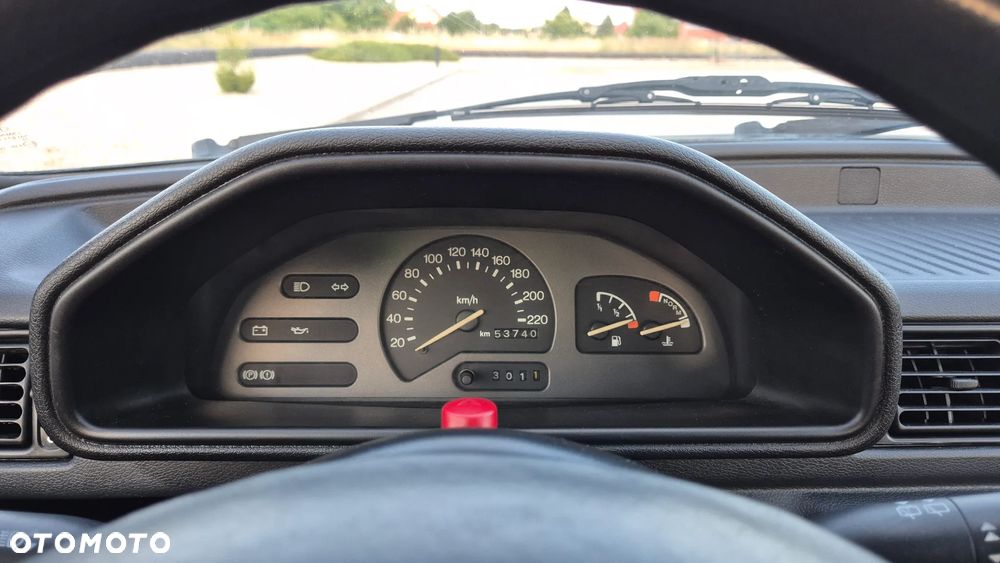 Ford Fiesta 1.1 CLX - 11