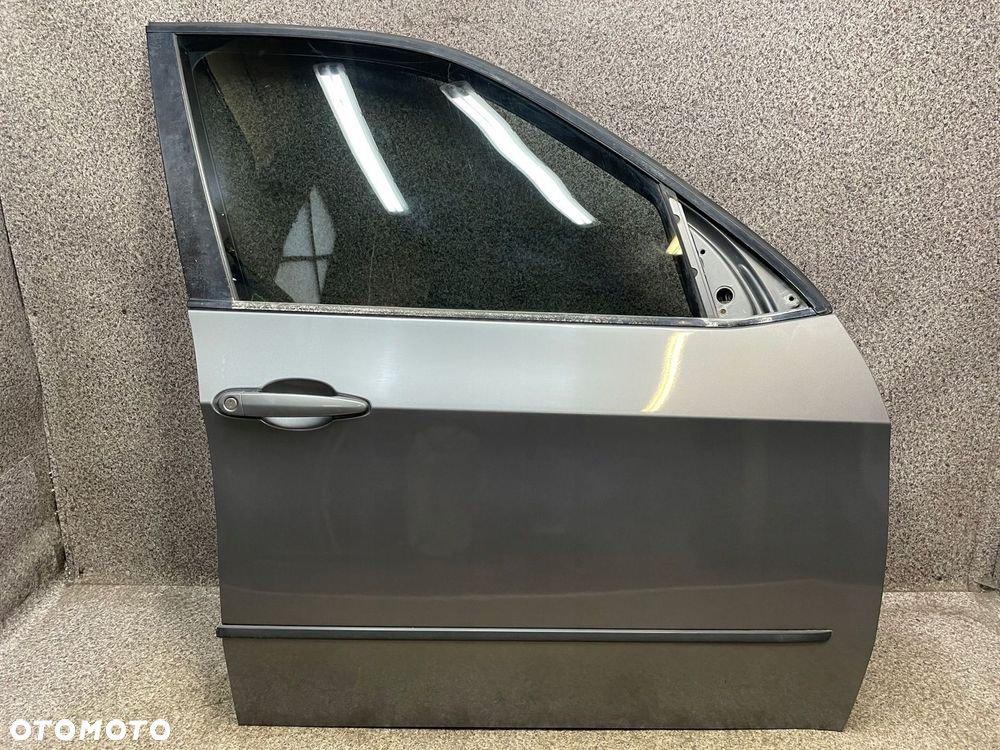 Drzwi prawy przod przednie szyba A52/7 SPACEGRAU METALLIC BMW E70 X5 - 1