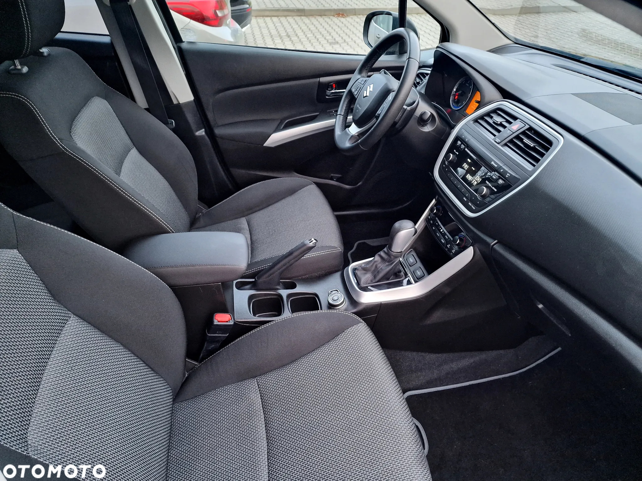 Suzuki SX4 S-Cross 1.6 DDiS Allgrip TCSS Comfort+ - 25