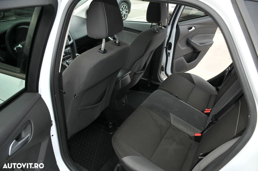 Ford Focus 1.6 TDCI DPF Start-Stopp-System Trend - 14