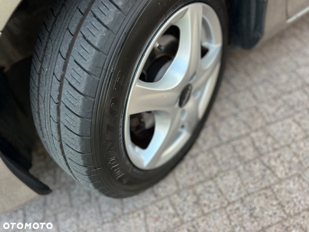Toyota Yaris 1.0 Premium EU6 - 35