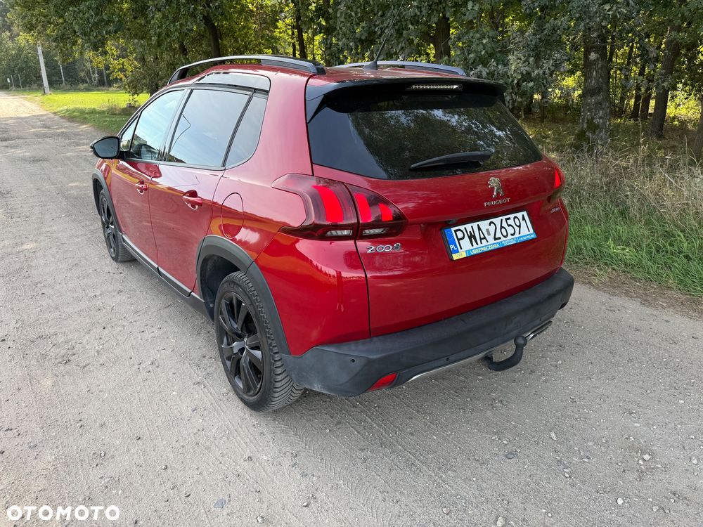 Peugeot 2008 1.2 Pure Tech Allure S&S - 8