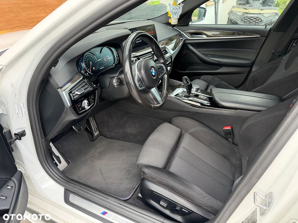 BMW Seria 5 530e iPerformance M Sport sport - 14