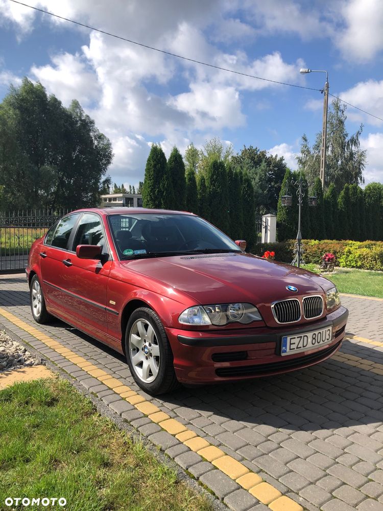 BMW Seria 3 318i - 1